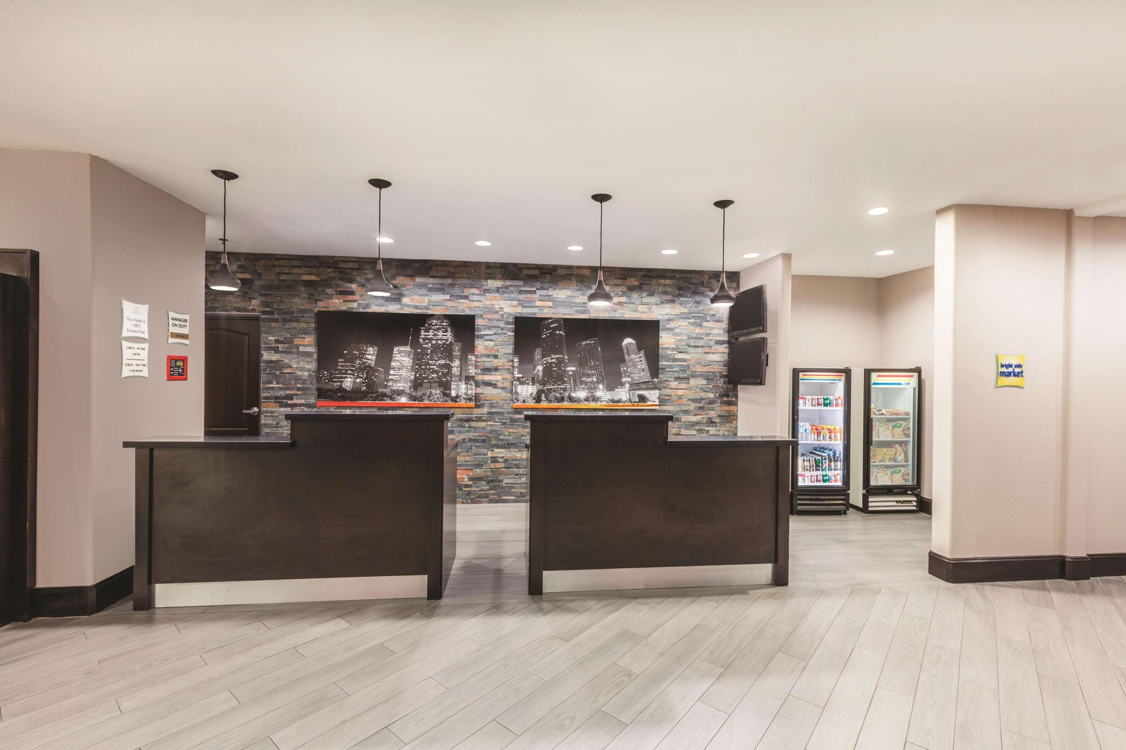 La Quinta By Wyndham Houston Iah Bush Intl Airport E Hotel Хъмбъл Екстериор снимка